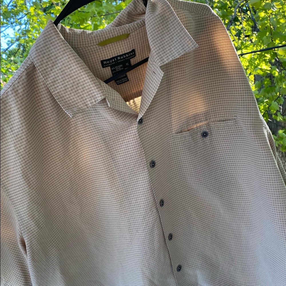 Classic button up tee
